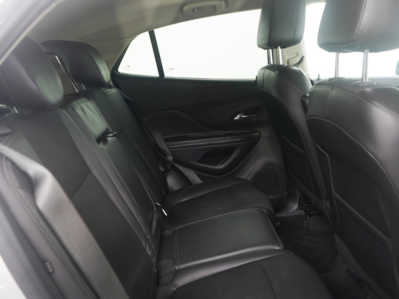 Used 2022 Buick Encore Preferred image 12