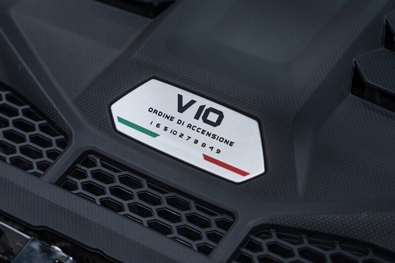 Used 2021 Lamborghini Huracan EVO AWD/4WD image 42