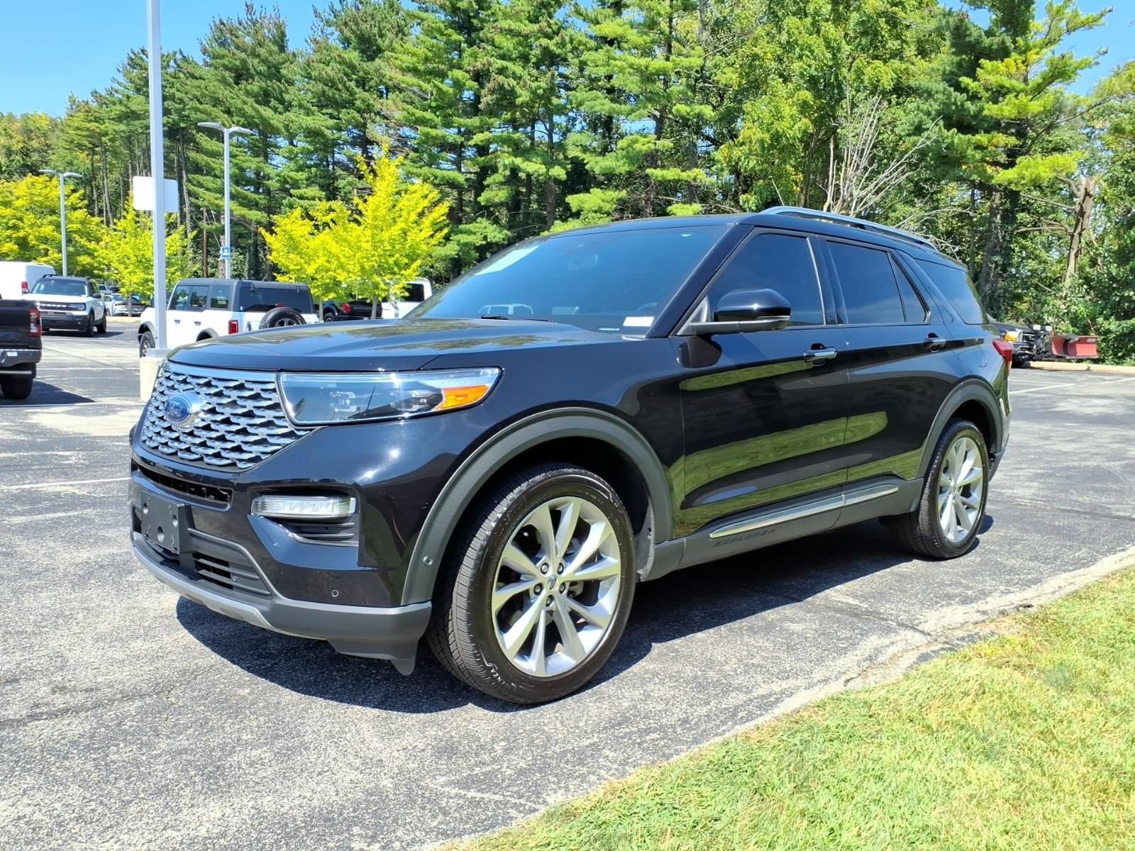 Used 2021 Ford Explorer Platinum w/ Equipment Group 601A AWD/4WD image 5