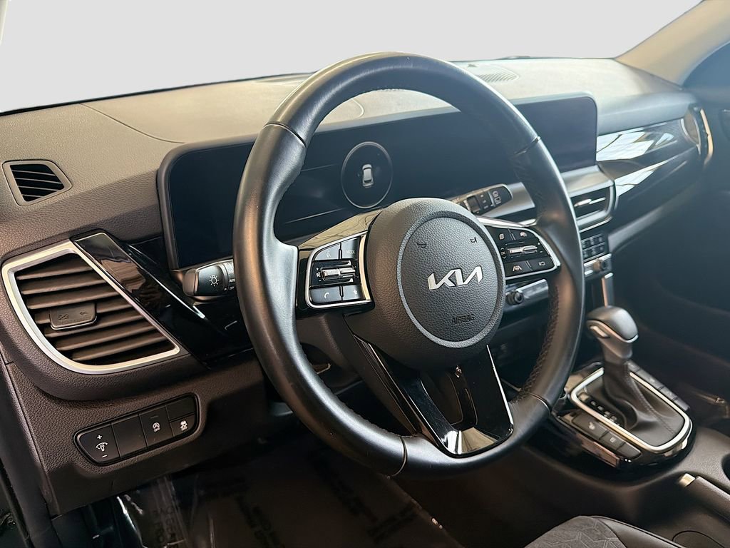 Used 2024 Kia Seltos S image 11