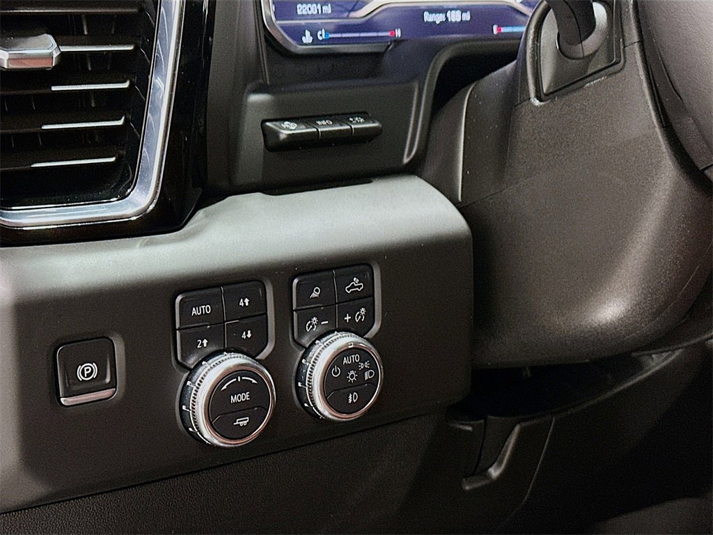 Used 2025 GMC Sierra 2500 Denali Ultimate image 10