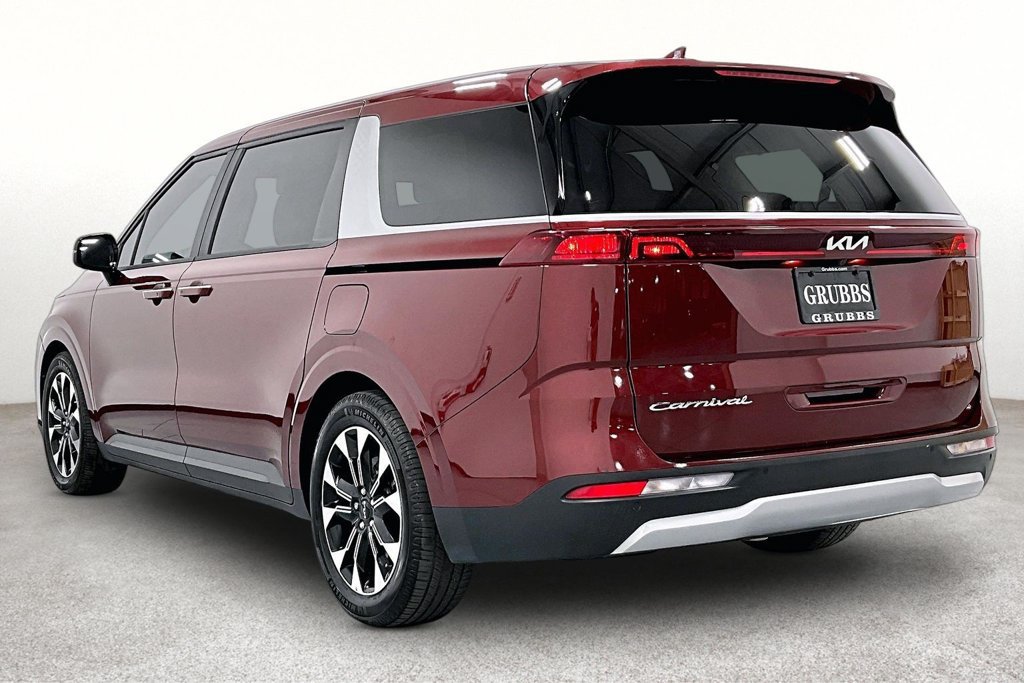 Used 2022 Kia Carnival EX FWD image 15