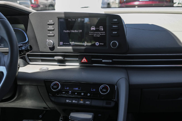 Certified 2026 Hyundai Elantra Sport FWD image 17