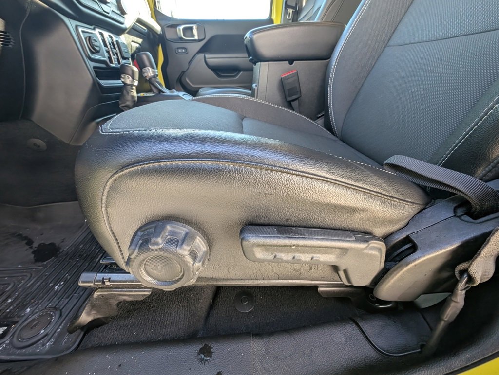 Used 2023 Jeep Wrangler Sport S image 19