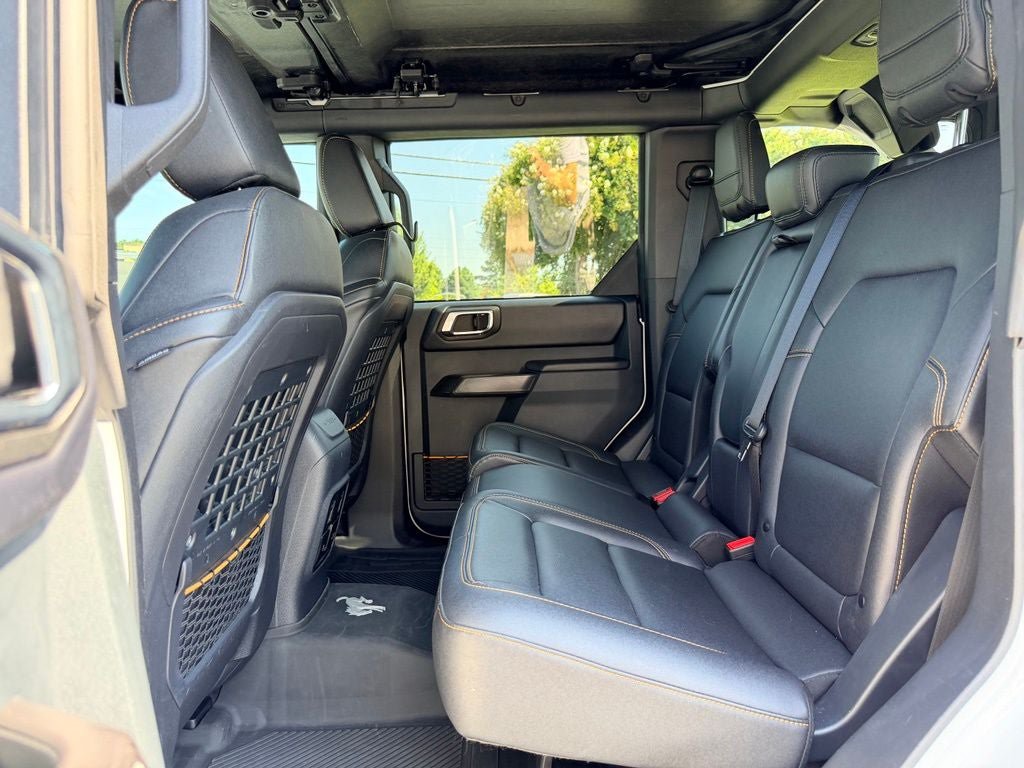 Used 2024 Ford Bronco Badlands AWD/4WD image 16