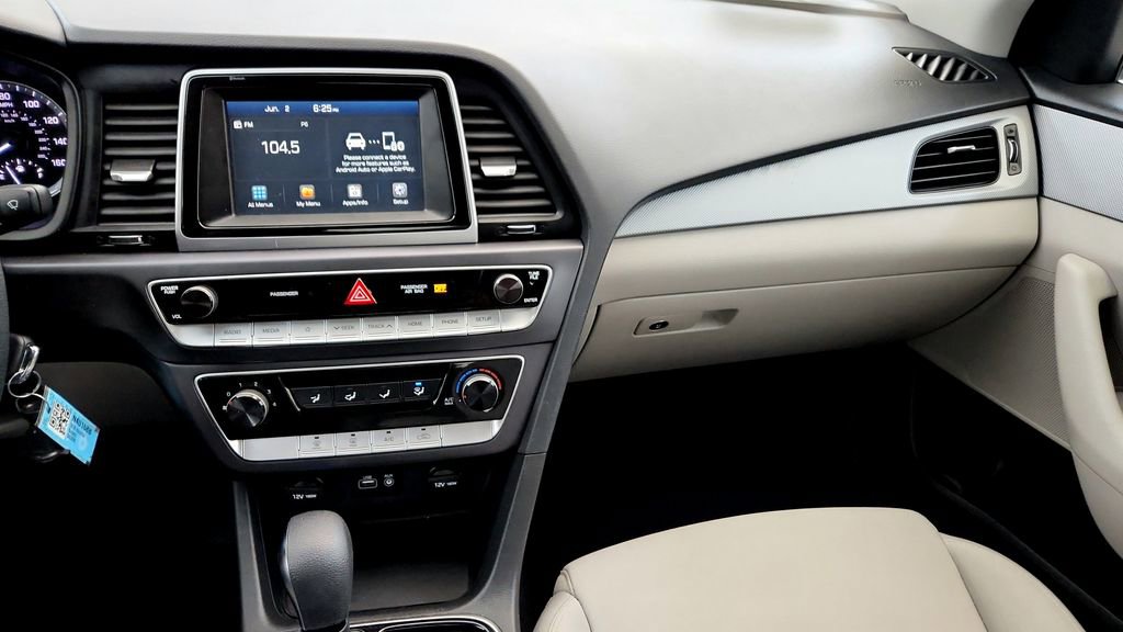 Used 2018 Hyundai Sonata SE w/ Cargo Package FWD image 28