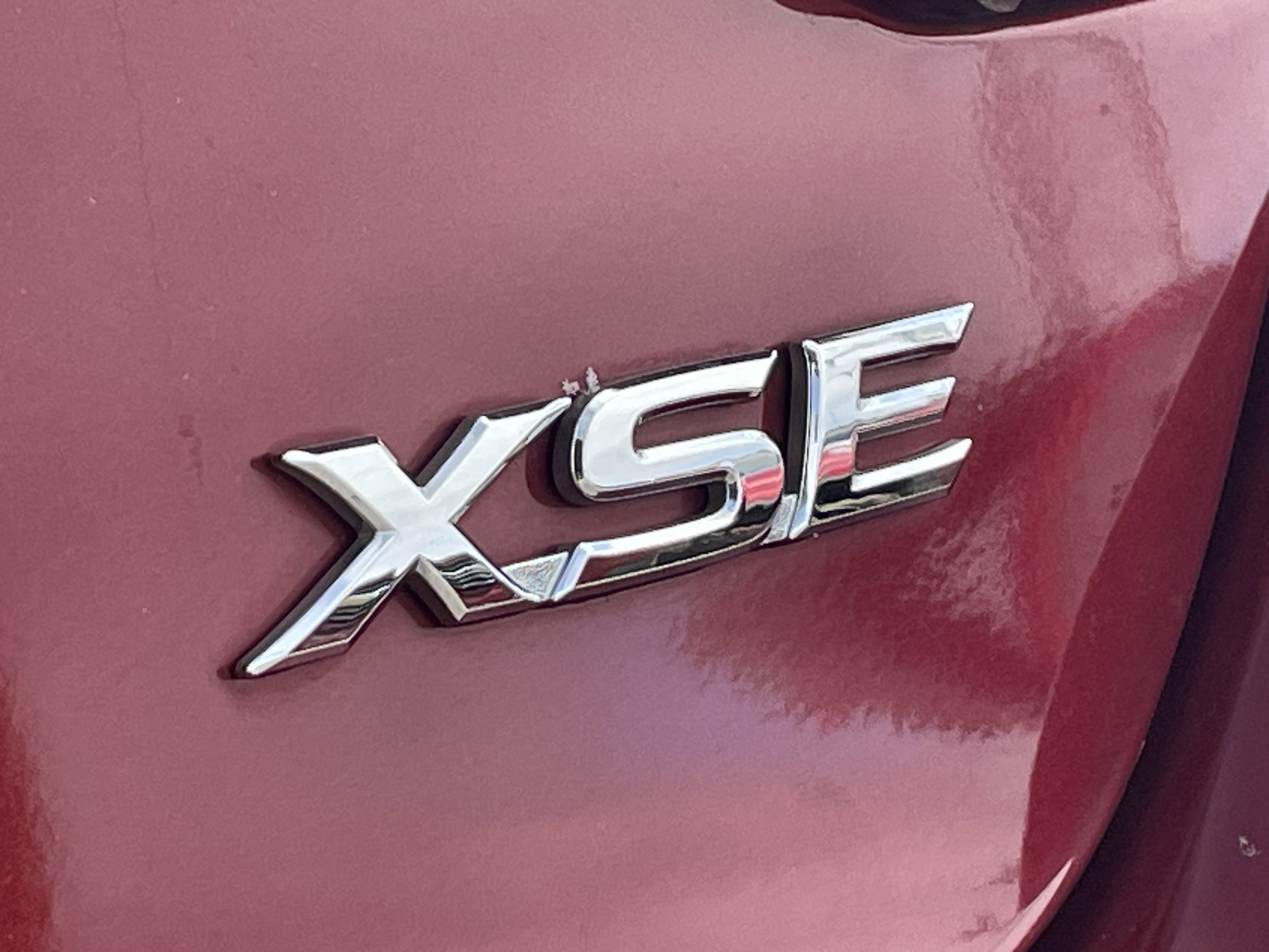 Used 2015 Toyota Camry XSE image 9