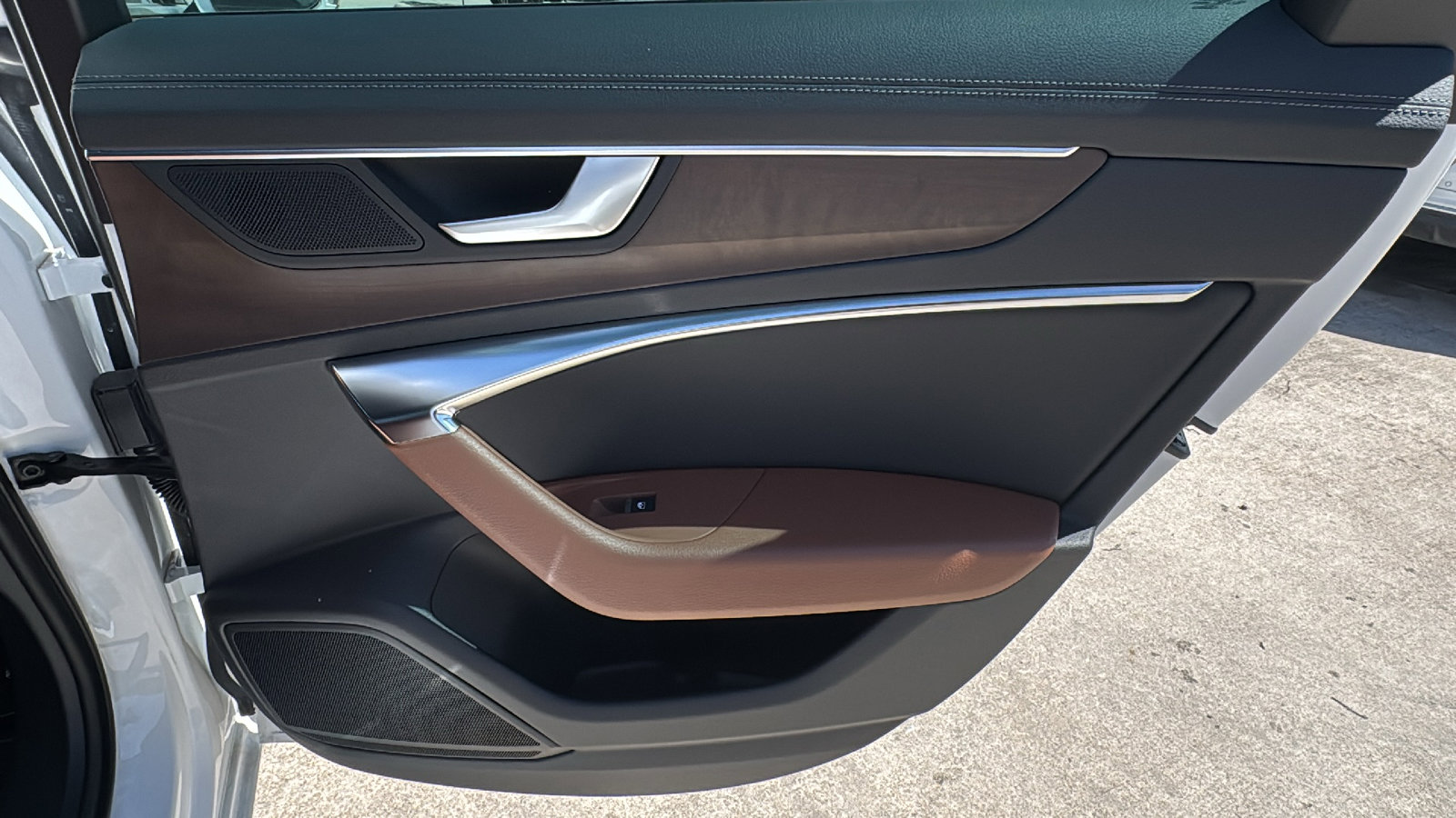 Used 2025 Audi A6 2.0T Premium w/ Convenience Plus Package image 27