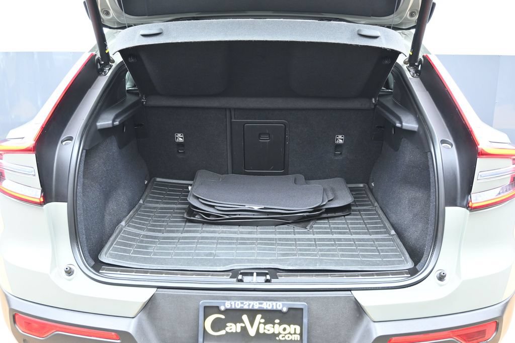Used 2023 Volvo C40 P8 Recharge Ultimate AWD/4WD image 38