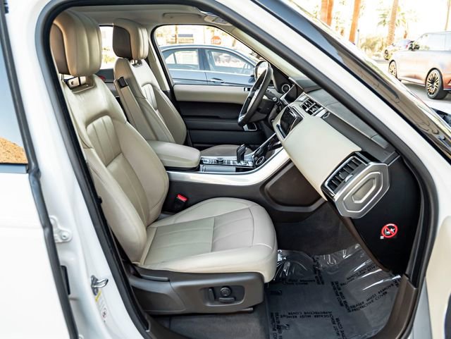 Used 2018 Land Rover Range Rover Sport HSE image 29