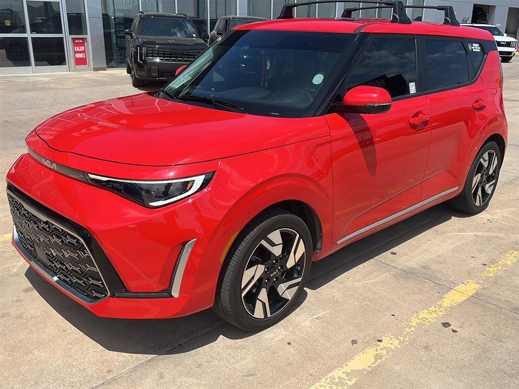 Used 2025 Kia Soul GT-Line w/ GT-Line Technology Package FWD image 2
