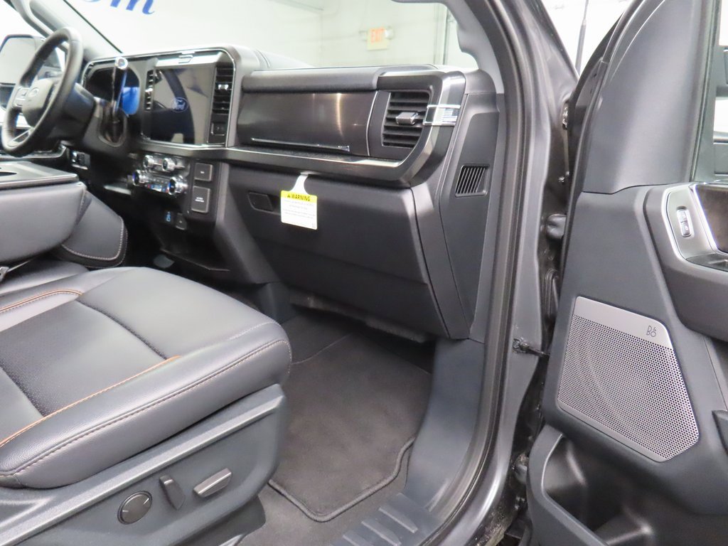 Used 2025 Ford F350 Lariat w/ Black Appearance Package image 38