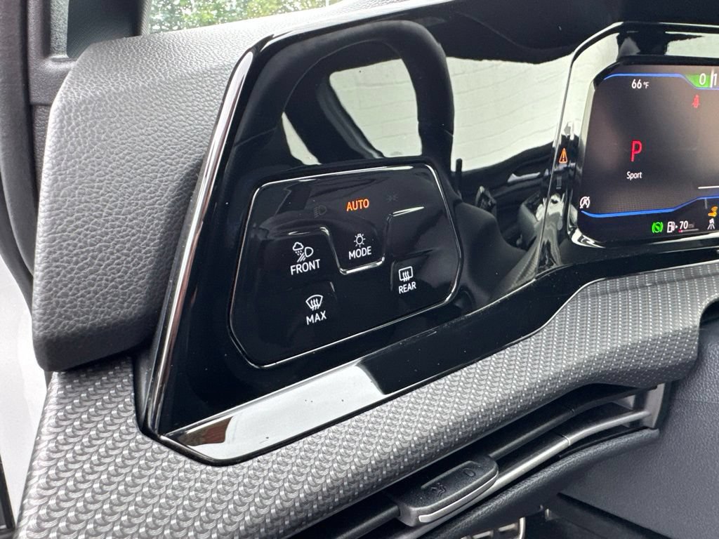 Used 2024 Volkswagen Golf R AWD/4WD image 19
