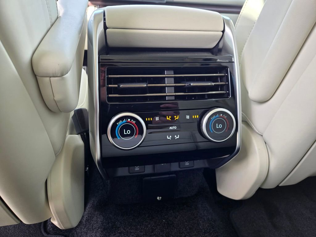 New 2026 Land Rover Range Rover SE AWD/4WD image 8