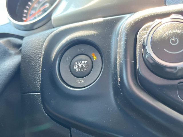 Used 2021 Jeep Gladiator Overland w/ Trailer Tow Package AWD/4WD image 32
