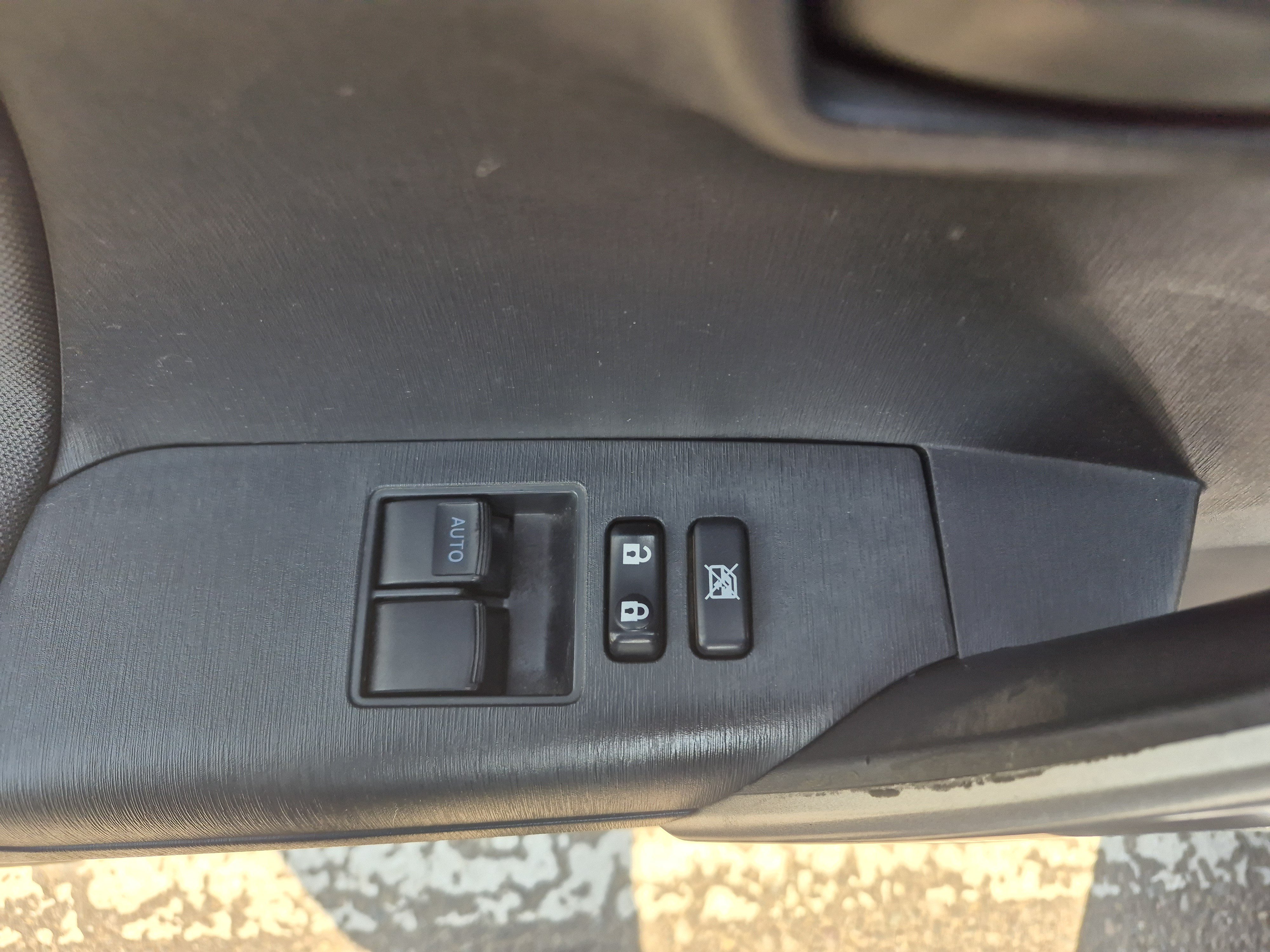 Used 2015 Scion tC FWD image 13