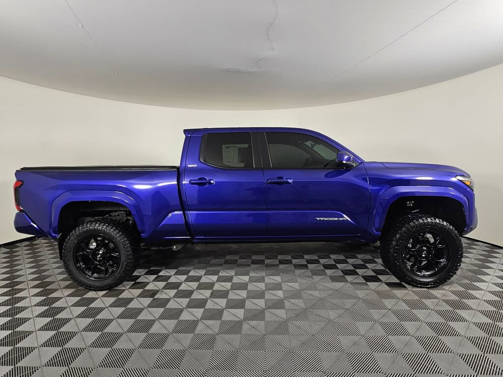 Used 2024 Toyota Tacoma SR5 image 2
