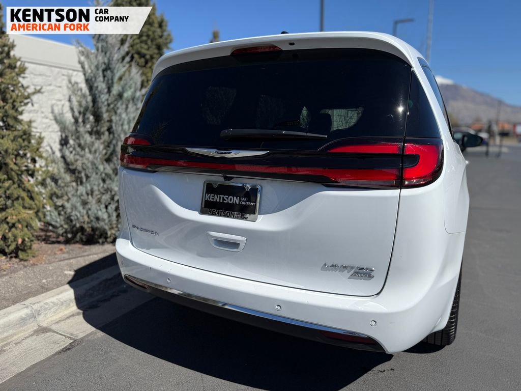 Used 2026 Chrysler Pacifica Limited image 46