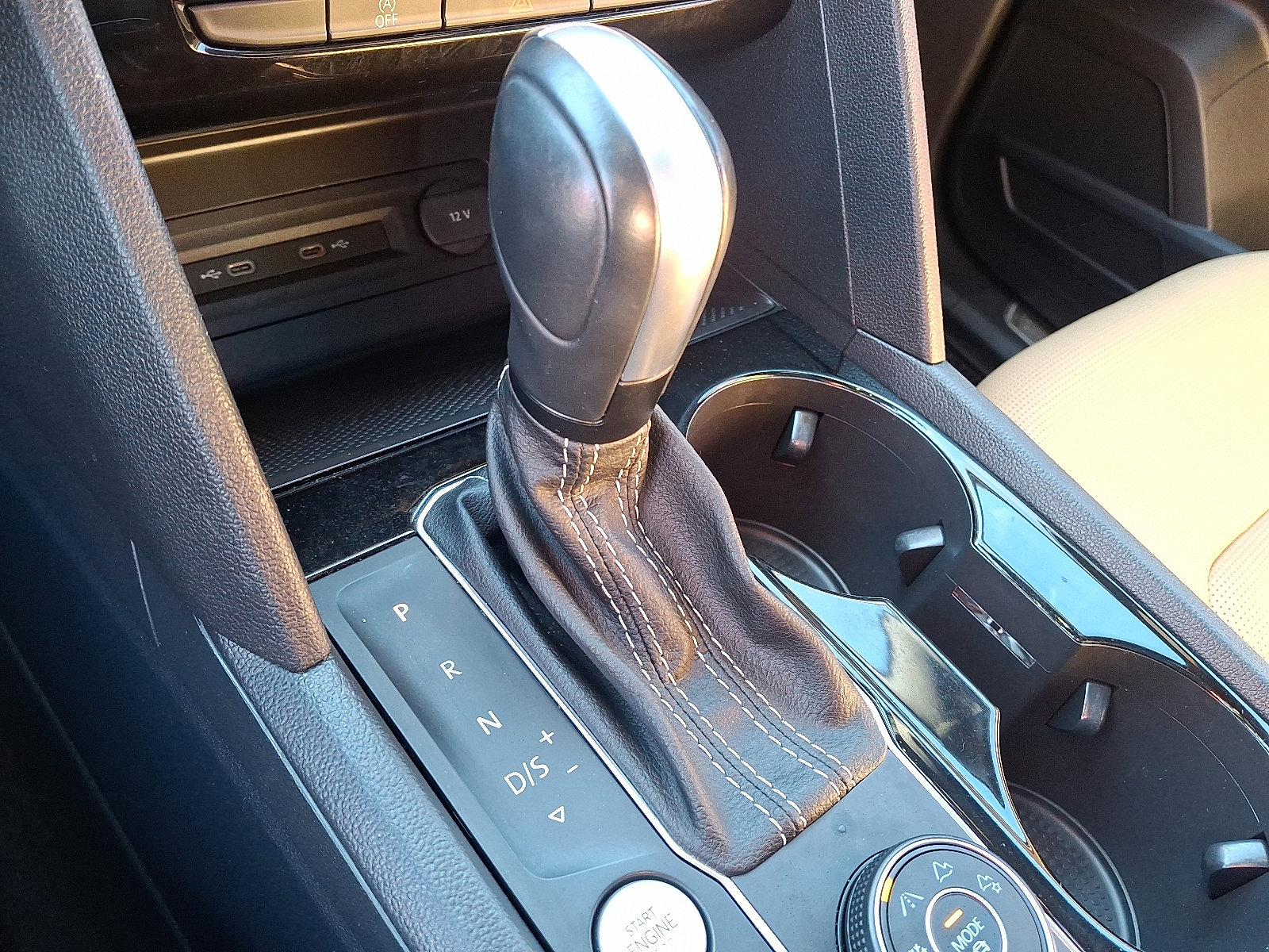 Used 2022 Volkswagen Atlas Cross Sport SEL Premium R-Line image 17