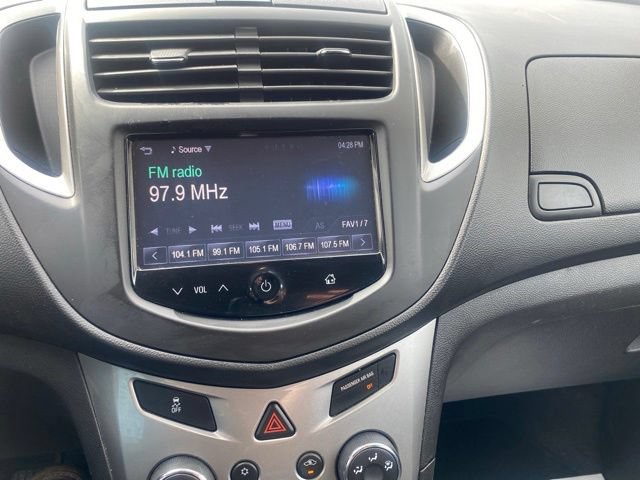 Used 2016 Chevrolet Trax LT w/ LT Convenience Package AWD/4WD image 8
