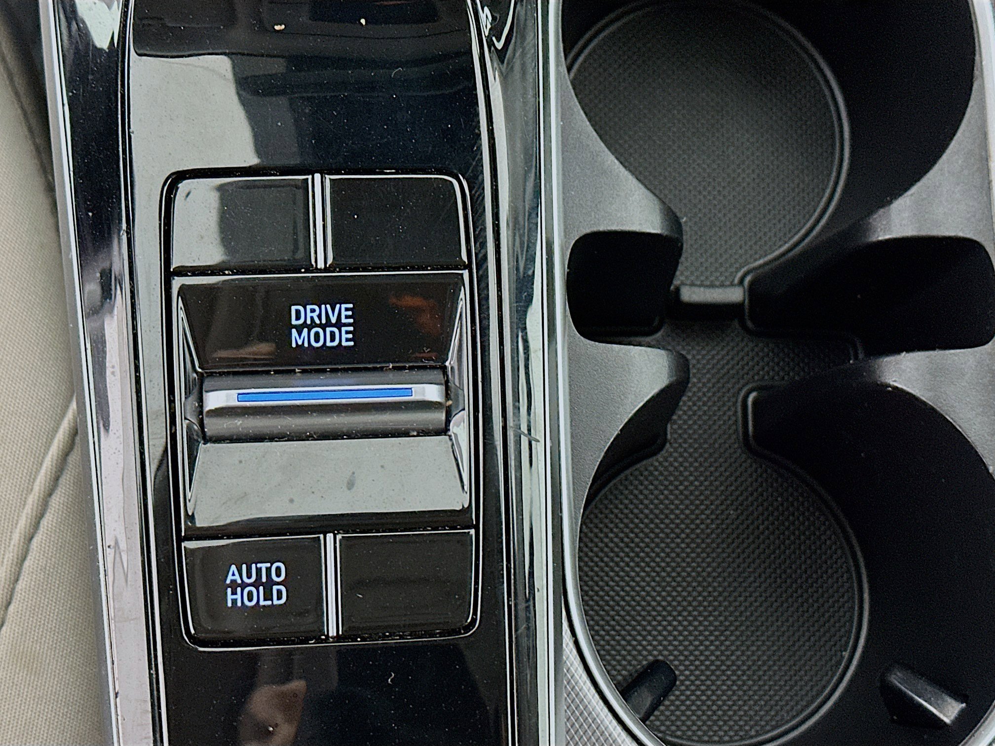 Used 2023 Hyundai Sonata SE w/ Cargo Package image 25