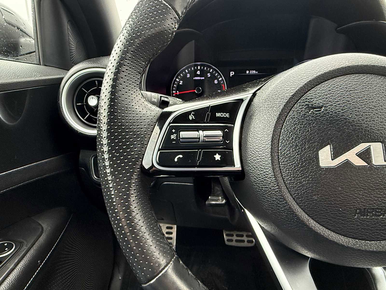 Used 2022 Kia Forte GT-Line image 18