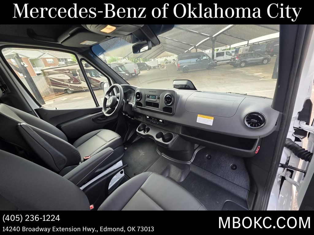 Used 2026 Mercedes-Benz Sprinter 2500 image 13
