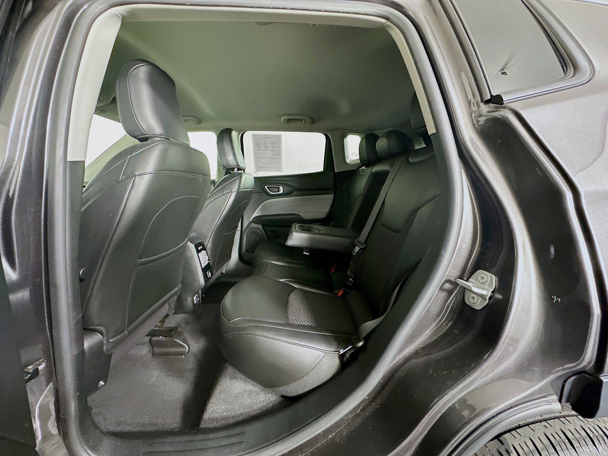 Used 2022 Jeep Compass Latitude AWD/4WD image 28