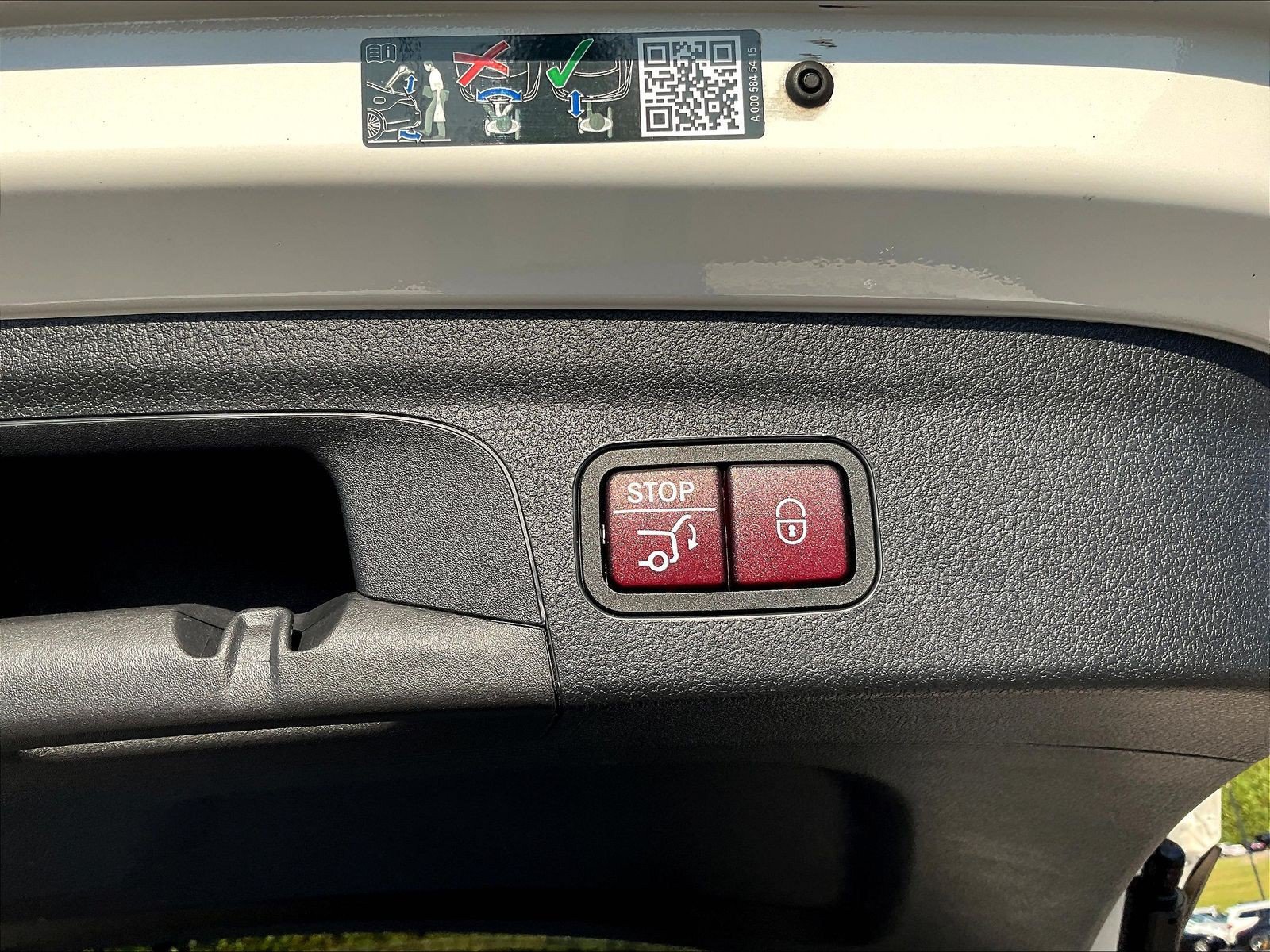 Certified 2024 Mercedes-Benz GLE 450 4MATIC image 39