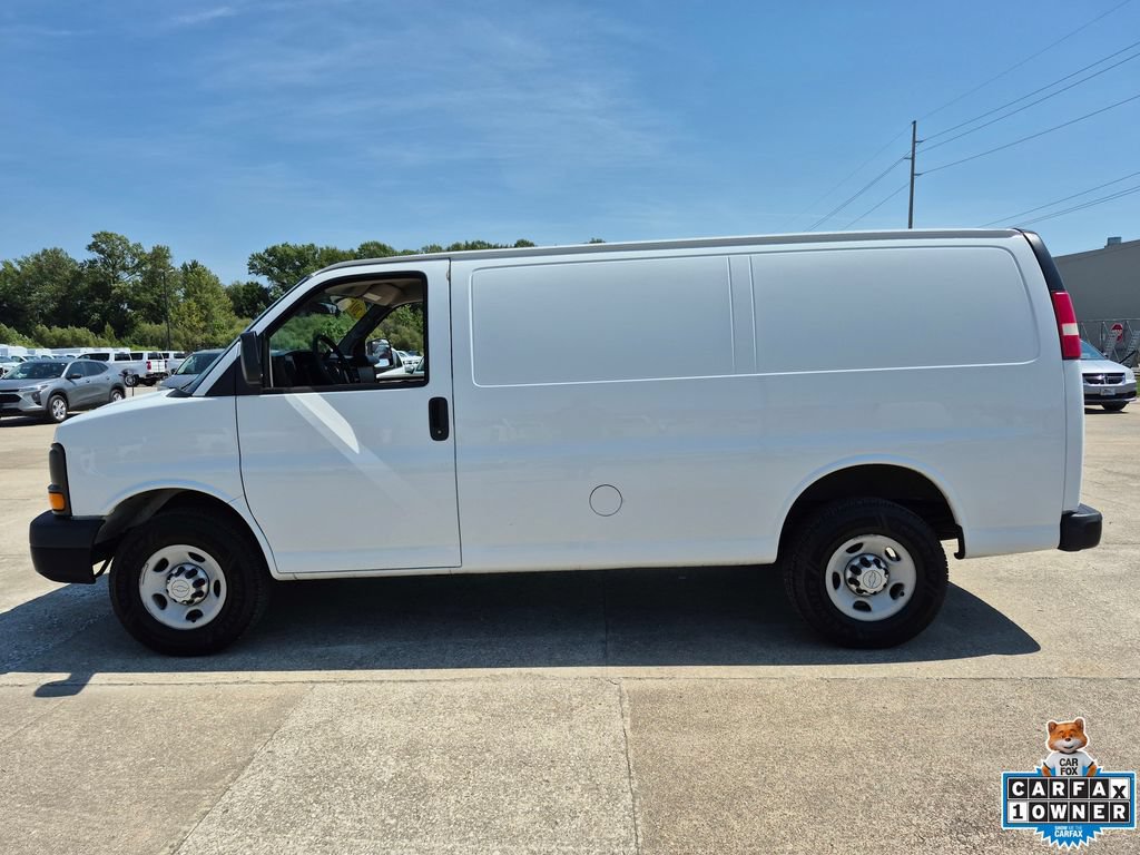 Used 2015 Chevrolet Express 2500 RWD image 4