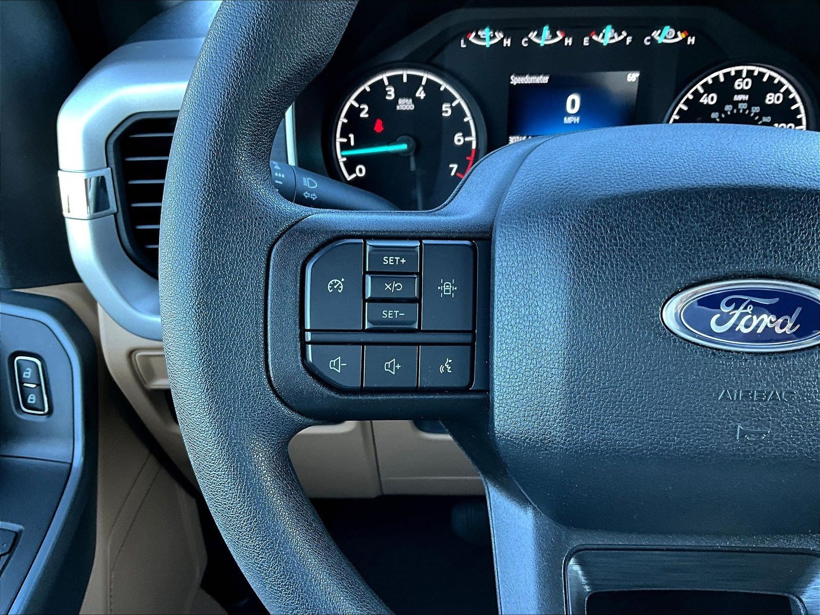 Used 2023 Ford F150 XLT AWD/4WD image 12