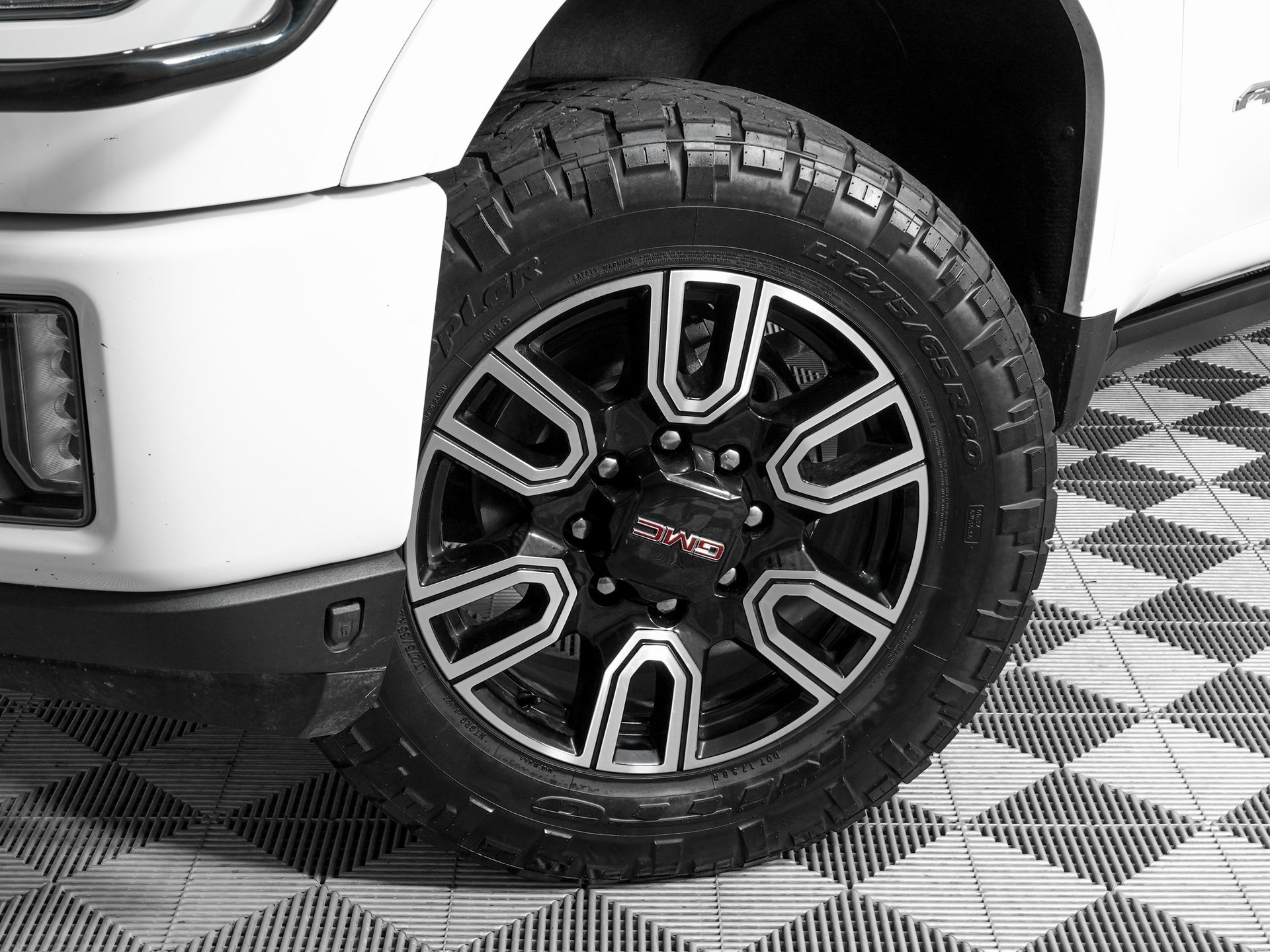 Used 2022 GMC Sierra 2500 AT4 w/ AT4 Premium Plus Package image 29