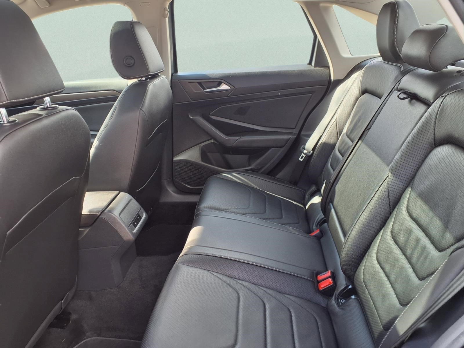 Used 2019 Volkswagen Jetta SEL Premium image 13