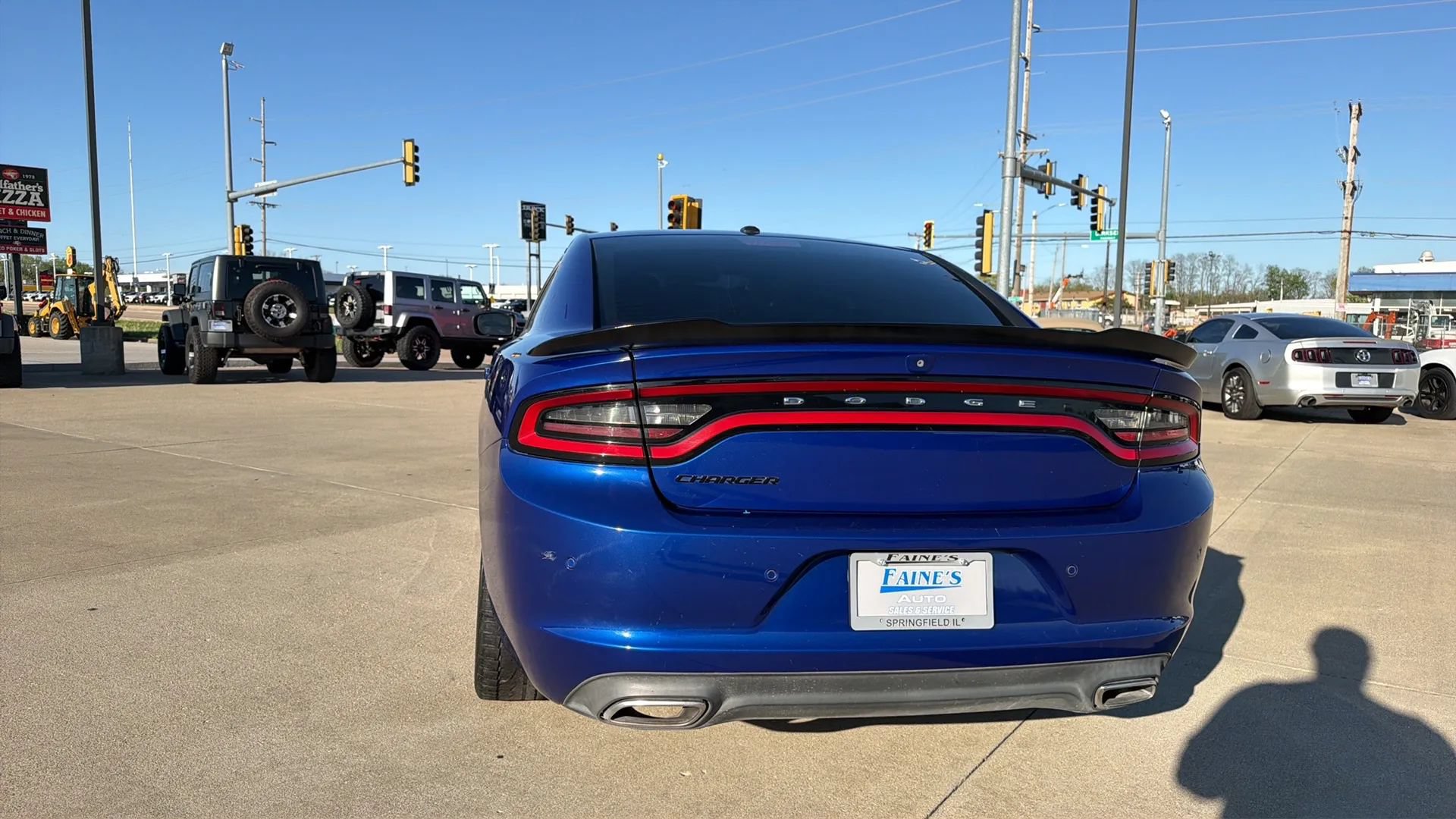 Used 2019 Dodge Charger SXT w/ Blacktop Package RWD image 15