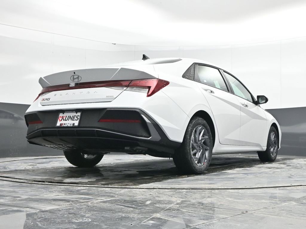 New 2026 Hyundai Elantra Blue image 44