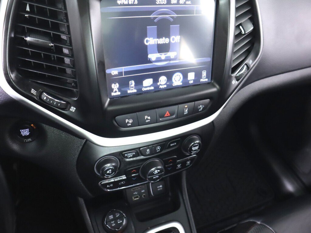 Used 2018 Jeep Cherokee Trailhawk w/ Quick Order Package 27L AWD/4WD image 15