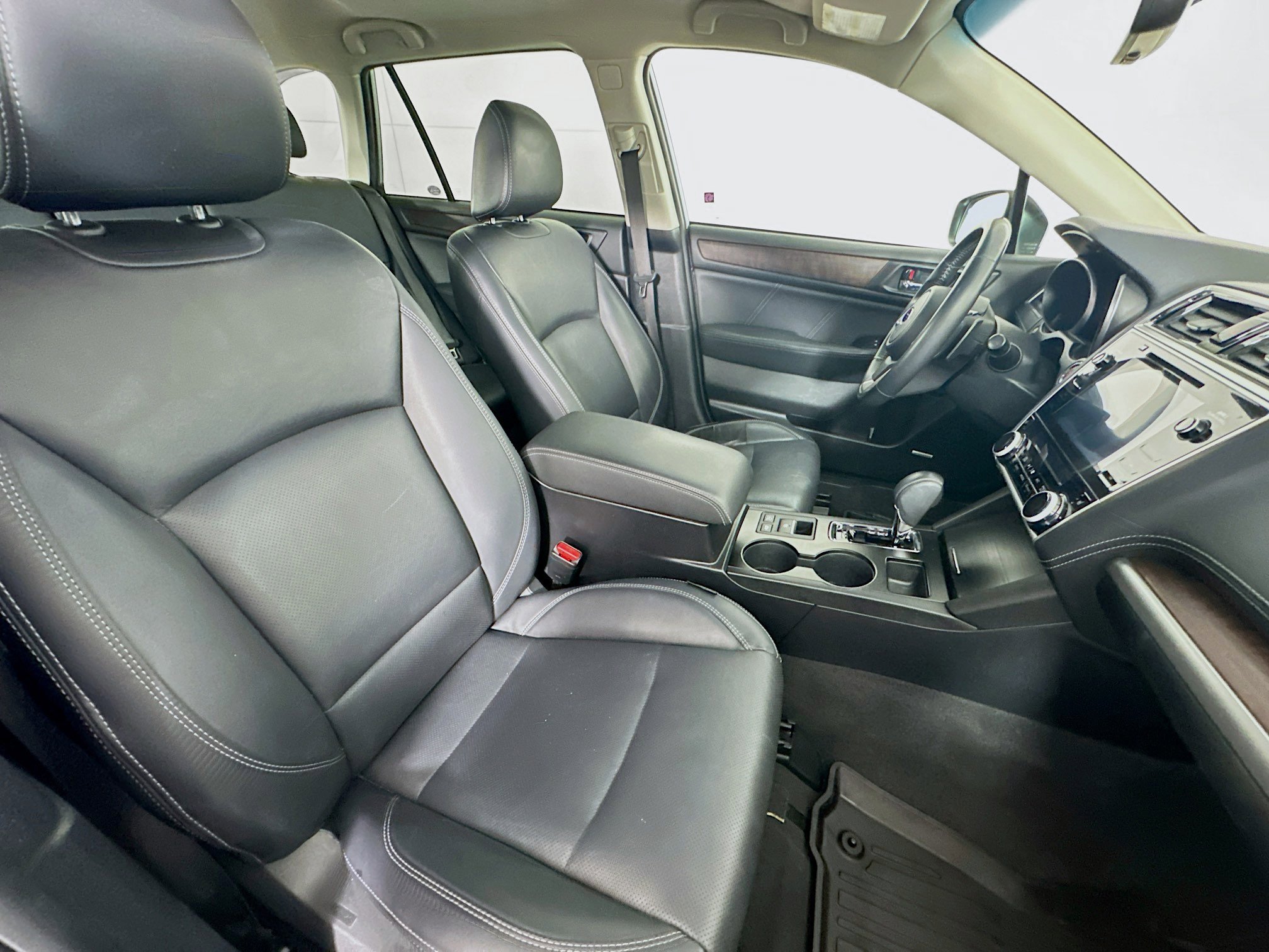 Used 2018 Subaru Outback 2.5i Limited image 30