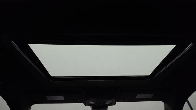 Used 2023 Chevrolet Silverado 1500 ZR2 w/ Technology Package image 28
