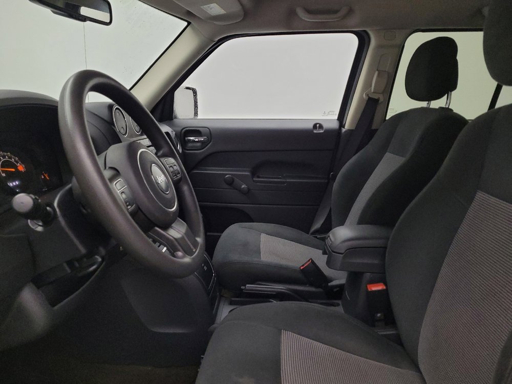 Used 2016 Jeep Patriot Sport image 17