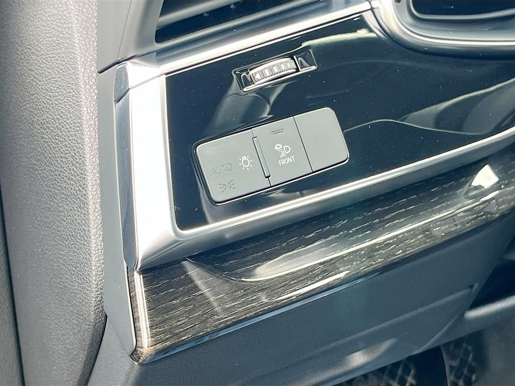 Used 2025 Audi Q7 3.0T Premium Plus AWD/4WD image 10