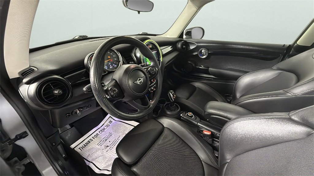 Used 2020 MINI Cooper 2-Door Hardtop image 18