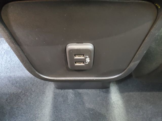 Certified 2022 GMC Terrain SLE w/ Driver Convenience Package image 15