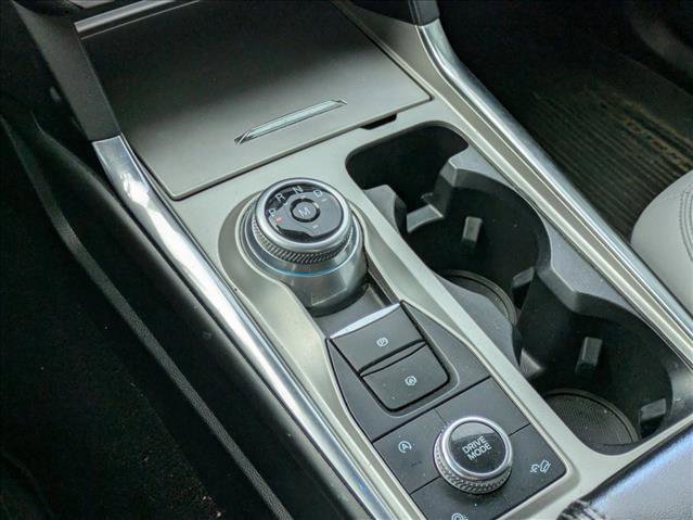 Used 2021 Ford Explorer XLT w/ Equipment Group 202A image 12