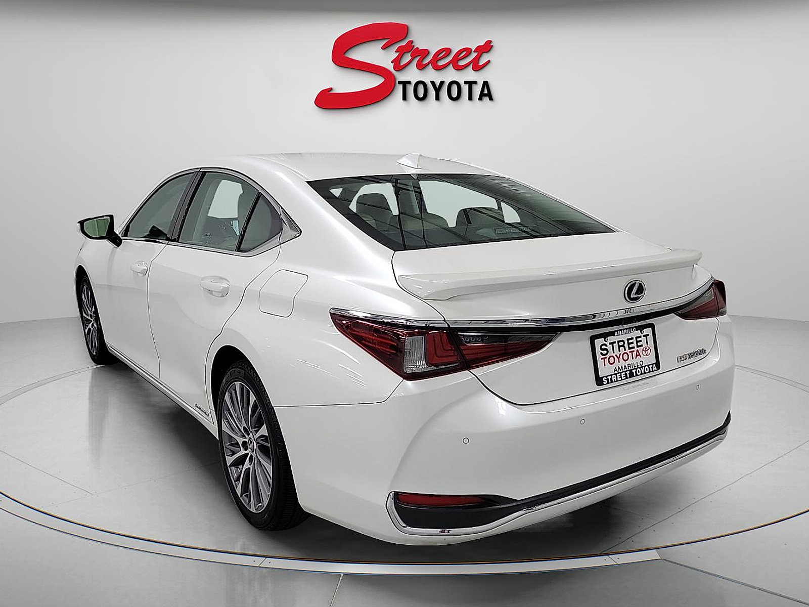 Used 2021 Lexus ES 300h w/ Premium Package FWD image 2