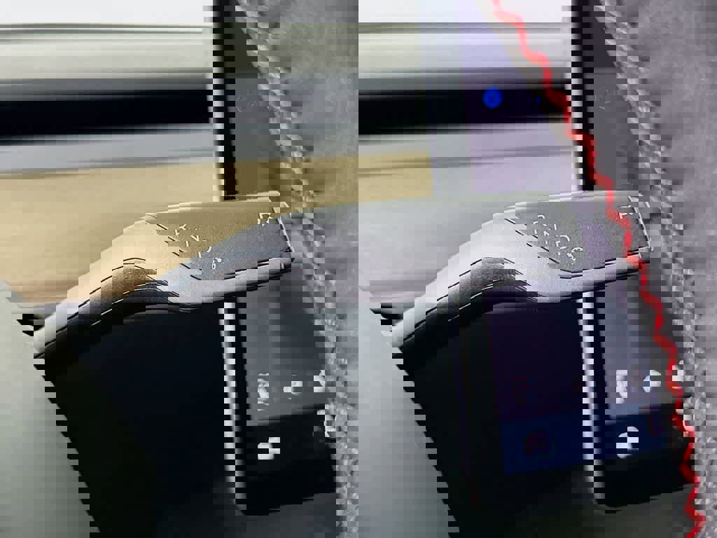 Used 2023 Tesla Model 3 Standard Range image 18