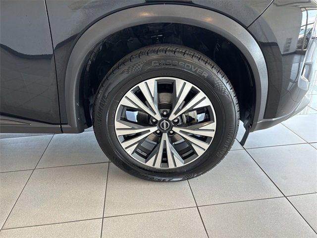 Used 2023 Nissan Rogue SV image 14