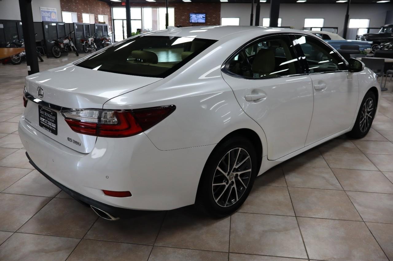 Used 2016 Lexus ES 350 w/ Luxury Package w/Wood Trim image 5
