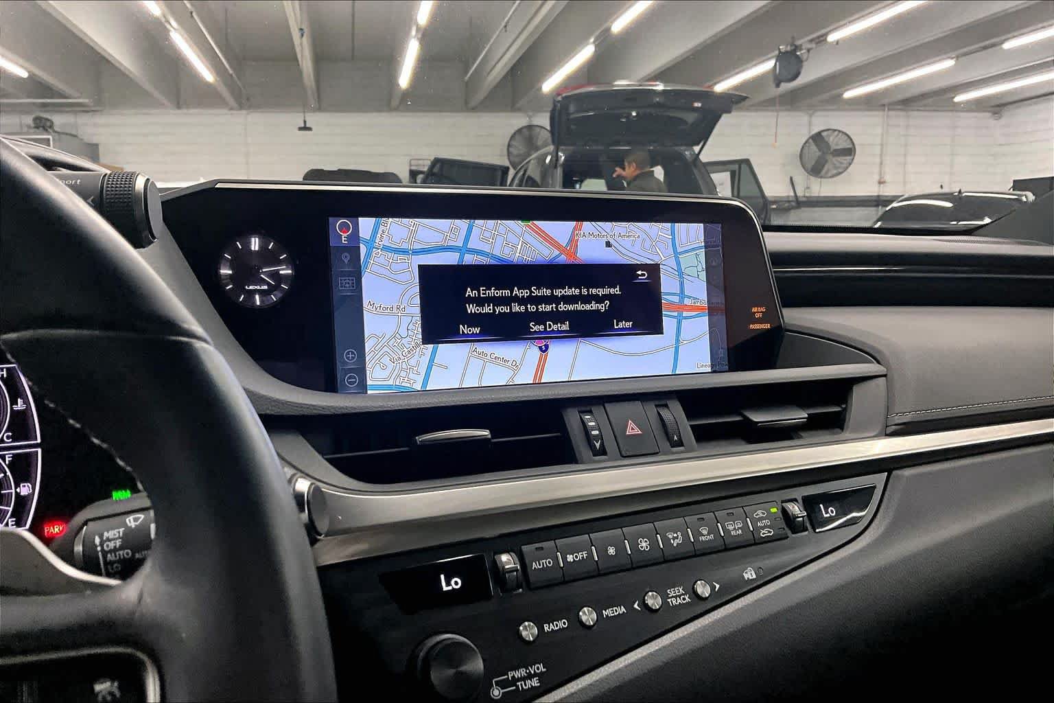 Used 2019 Lexus ES 350 w/ Premium Package FWD image 34