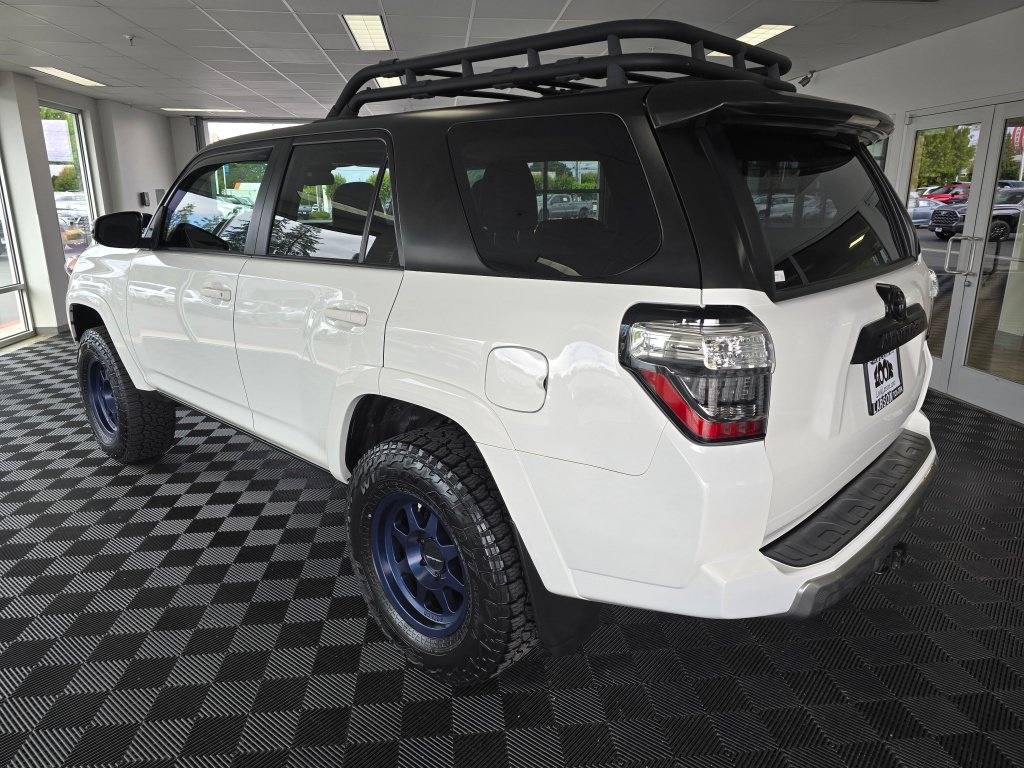 Used 2021 Toyota 4Runner TRD Off-Road Premium w/ Moonroof Package AWD/4WD image 5