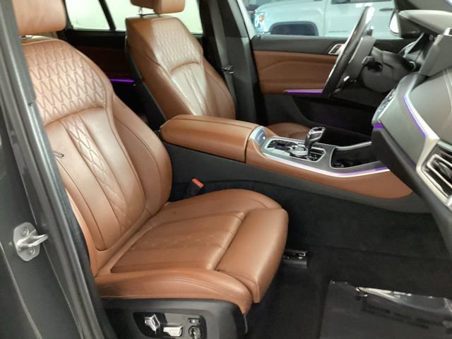 Used 2022 BMW X5 M50i w/ Executive Package AWD/4WD image 18